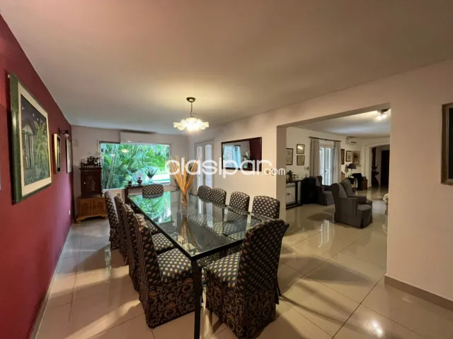 Casa zona barrio mariscal lopez con 1.080 m2 de terreno y 700 m2 construidos — foto 2