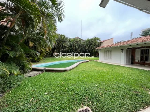 Casa zona barrio mariscal lopez con 1.080 m2 de terreno y 700 m2 construidos — foto 4
