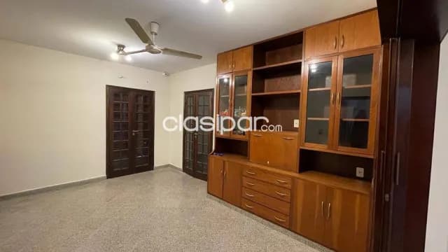 Villa Morra – prox. Las almenas: Confortable residencia, escritorio, 4 dormit, quincho, foto 4