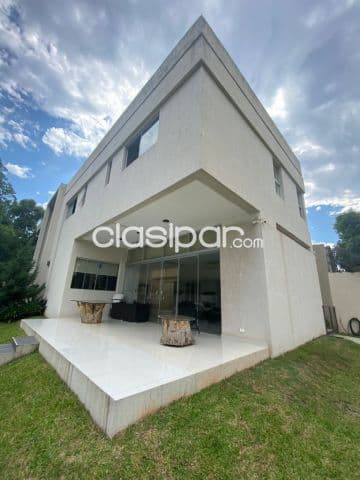 Importante Residencia Asunción Barrio Vista Alegre