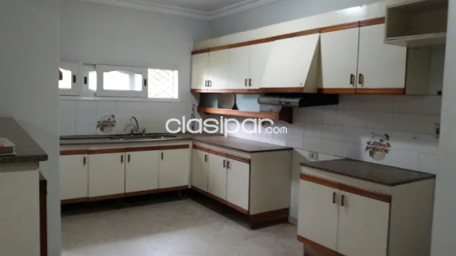 VENDO!!. Propiedad sobre Carmona. Bo.Herrera — foto 3
