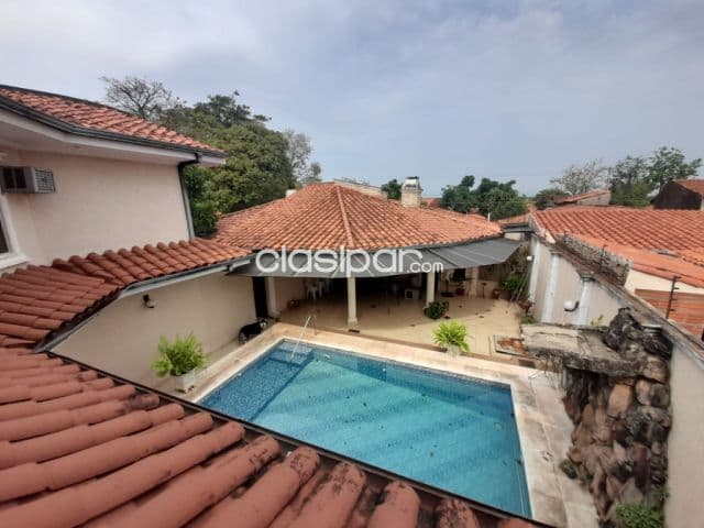 Casa de 4 dormitorios en suite c/piscina barrio san pablo cod: V0261