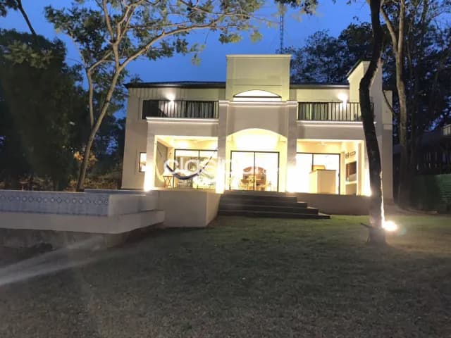 Aqua village – sanber: Distinguida residencia, 580 m2, 5 dormit, jardín, piscina, foto 2