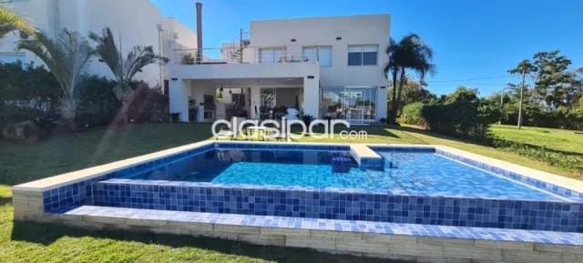 Aqua village – sanber: Lujosa residencia, 3 dormit, ubicación ideal, jardín, piscina, foto 2