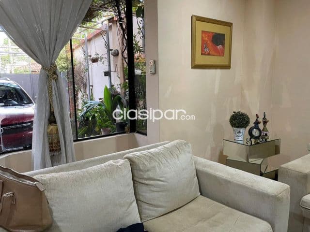 Amplio Duplex en Mburucuya en Venta