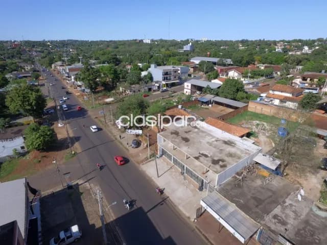 Hermoso salon comercial sobre la av. Bernardino caballero, foto 2