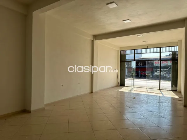 Hermoso salon comercial sobre la av. Bernardino caballero, foto 4