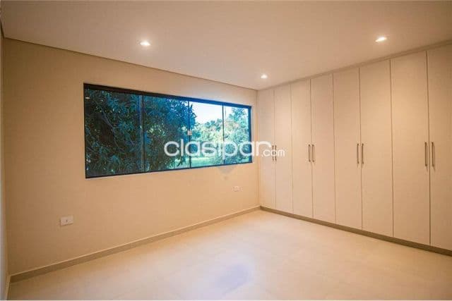 Moderno Dúplex con piscina y patio zona CONMEBOL- Luque