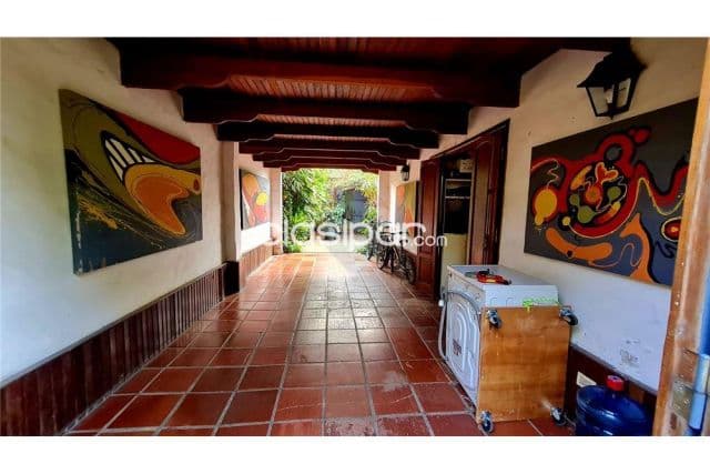 Terreno c/construccion a 200 mtrs del cit y madame lynch bo.ytay asuncion