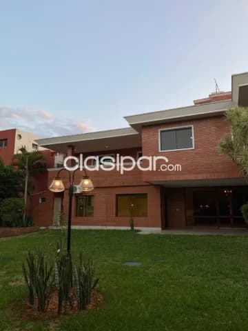 Carmelitas: Distinguida residencia + cancha tenis, 4 dormit, gran jardín, piscina, foto 3