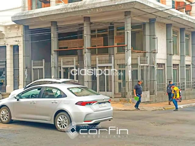 Local comercial increíble, de 700m2 distribuidos en 3 niveles, sobre colon esq. Oliva — foto 5