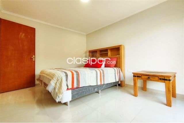 Hermosa residencia en Barrio Kennedy, foto 1