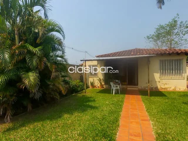 Casa con amplio patio en Luque. Barrio primavera, foto 4