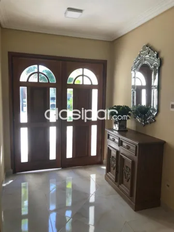 Z/ club centenario: Amplia residencia, 5 dormitorios, escritorio, amplio jardín, piscina — foto 4