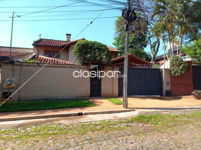 Casa a pocas cuadras de la municipalidad de Asunción, foto 1