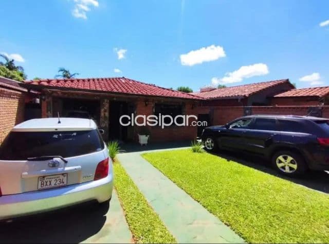 Casa en Luque barrio moracue cod 2307