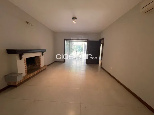 Bo seminario – prox. Emb. Ee.uu: Confortable residencia, amplios ambientes, 4 dormitorios — foto 4