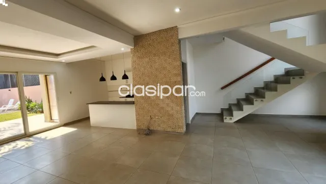 Duplex de 3 habitaciones con piscina, Tercer Barrio, Luque — foto 4