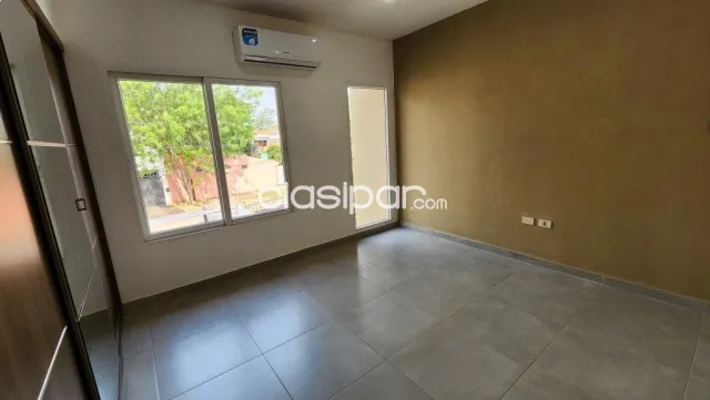 Duplex en venta zona tercera barrio Luque — foto 4