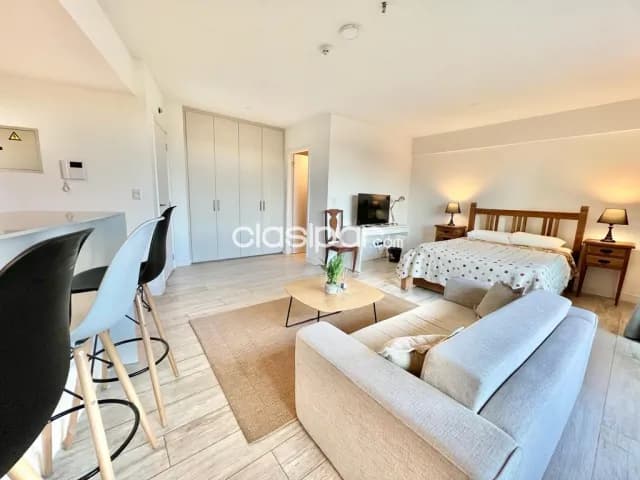 En Venta Fino Monoambiente Amoblado en Barrio Ykua Sati V143, foto 4
