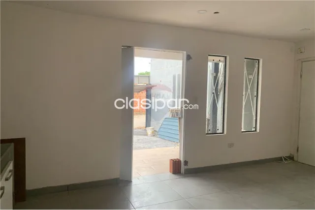 Chalet - Venta - Paraguay Central San Lorenzo 🅲🅷🅰🅻🅴🆃 🅰 🅴🆂🆃🆁🅴🅽🅰🆁 540,000,00, foto 2