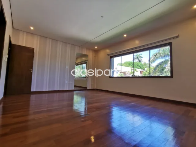 La Trinidad 3: Residencia alta gama, 4 master suites + escritorio, jardín, piscina, foto 5