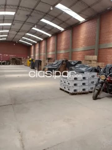 Av. Fdo. De la mora – terminal: Importante deposito + oficinas, 600 m2, ubicación ideal, foto 4