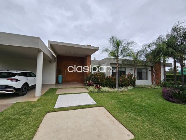 O vendo casa en surubi.i cod 2479