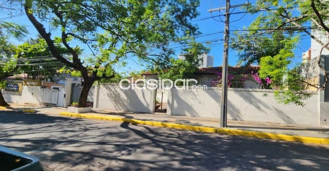 casa con terreno en Las Mercedes. De 1.062 mts2. Ideal para grandes desarrollos