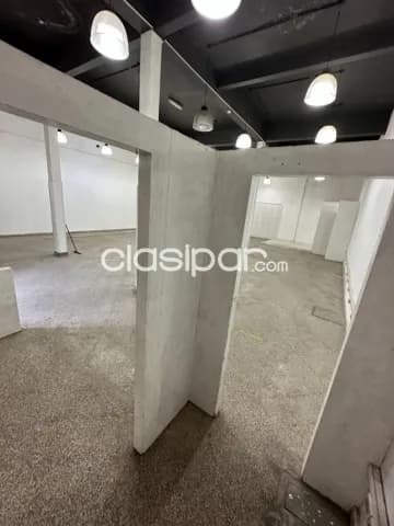 Salon sobre la avenida Fernando de la Mora cod 2535 — foto 4