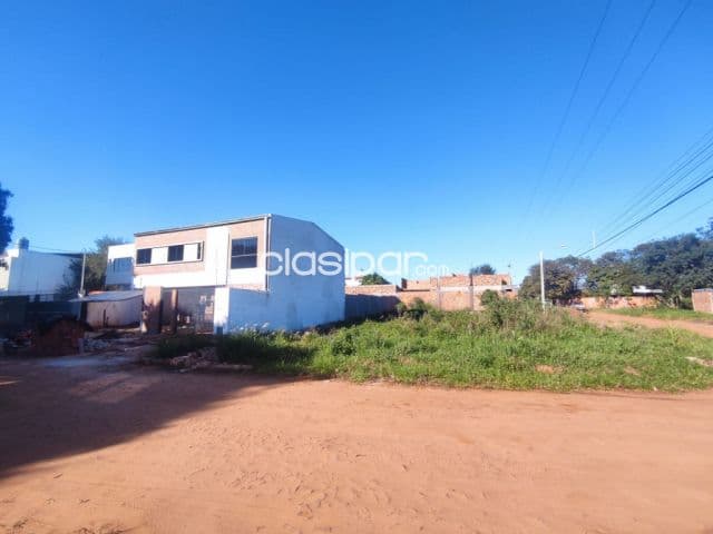 Terreno en Luque barrio julio correa cod 2511