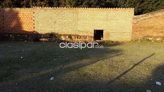 Terreno 651 m2 en centro de Limpio