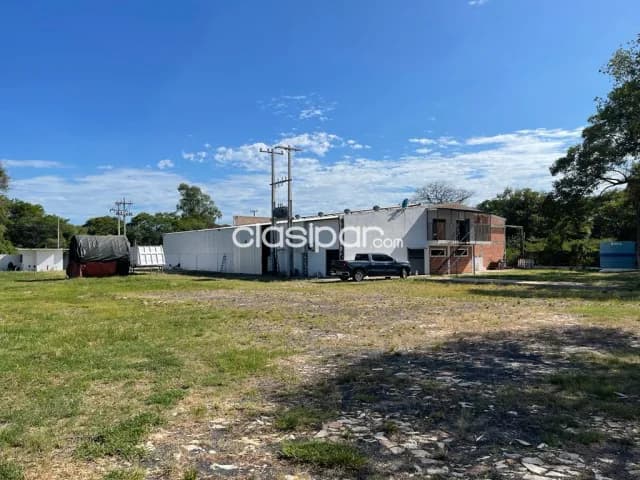 Limpio - piquete cue: A escasos metros del rio paraguay, 1.144 m2 deposito a estrenar!!, foto 2