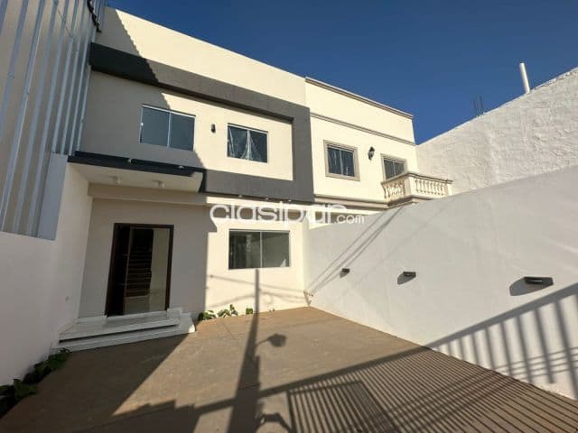 En venta departamento 2 dormitorios en suite en edificio de lujo. Trinidad