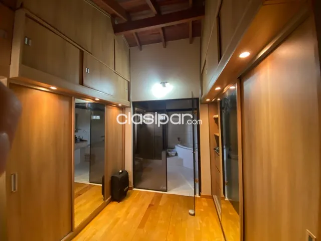 Se vende Casa de 5 Dormitorios, en Lambaré, en el límite con Asunción, foto 5