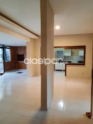 Los laureles – planta baja: 3 dormit, amplios ambientes, jardín, impecable estado, foto 4