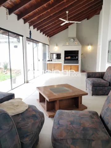 Prox. Mburucuyá / molas lopez en pb: 3 dormit, impecable estado, amplios ambientes, jardín — foto 4