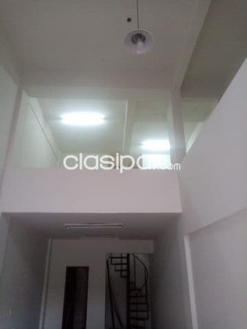 Salón comercial en Ciudad del Este sobre la av. San blas cód 2631 — foto principal
