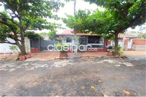 casa a dos cuadras de la Avda. Félix Bogado, foto 2