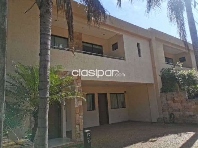 Colinas del yacht y golf club – lambare: Elegante, 3 suites, amplia, galeria, parrilla
