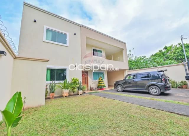 En venta hermosa residencia de estilo minimalista, ubicado en Luque bo. Laurelty!!, foto 3