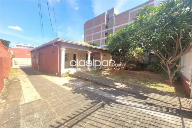 Terreno con casa a dem. En el bo mburucuya — foto 5