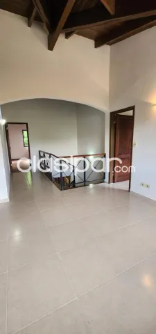 Mburucuyá remato urgente!! Preciosa residencia, 3 suites, jardín, piscina, sólo 300.000 $ — foto 5