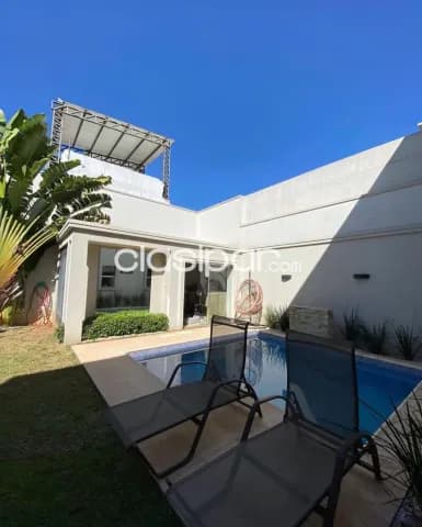 S Trinidad alquilo / vendo: Finísima residencia minimalista, 4 dormit, jardín, piscina, foto 4