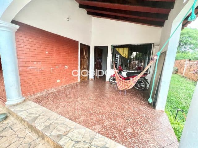 Casa en capiata zona municipalidad cod 1498