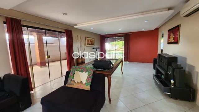 Casa de 4 Dormitorios en el Barrio Salvador del Mundo - CLHO5812452 — foto 3