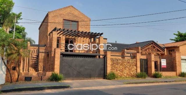 En venta hermosa residencia de lujo a 150 m de av. Santa teresa