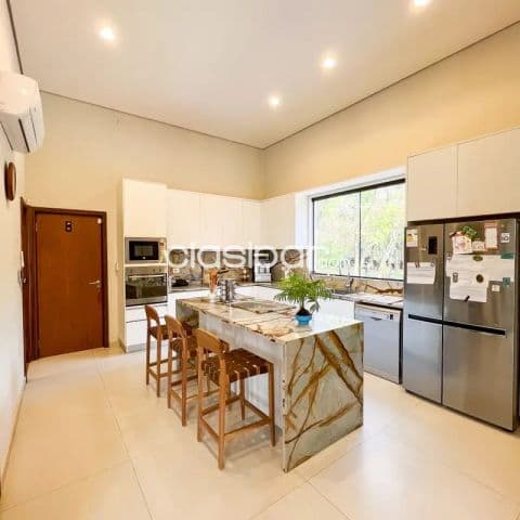 Casa en limpio barrio cerrado surubii cod 2203