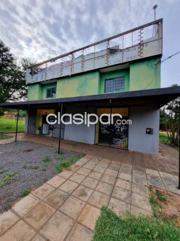 Tinglado con un departamento de 3 dormitorios en Luque — foto 2