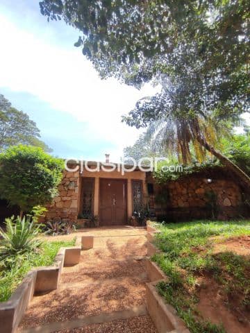 Casa en lambare zona campus de la autónoma cod 2759, foto 1